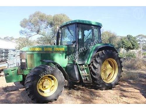 John Deere 6510