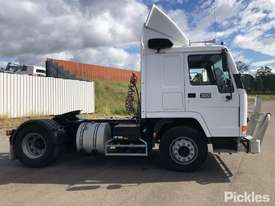 1999 Volvo FL10 - picture1' - Click to enlarge