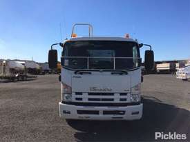 2010 Isuzu FRR500 - picture1' - Click to enlarge