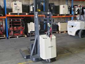 Electric Forklift Walkie Stacker M Series 2008 - picture0' - Click to enlarge