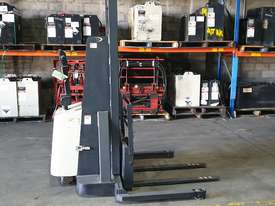 Electric Forklift Walkie Stacker M Series 2008 - picture1' - Click to enlarge