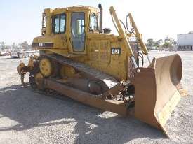 CATERPILLAR D6H XL Crawler Tractor - picture0' - Click to enlarge