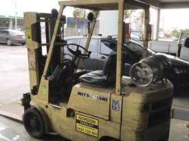 Forklift LPG 5000lb lift capacity - picture2' - Click to enlarge