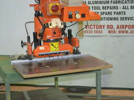 Blum 7 spindle in line borer - picture0' - Click to enlarge