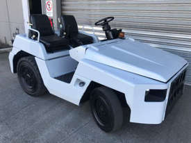 Toyota TD25 diesel tow tractor - picture0' - Click to enlarge