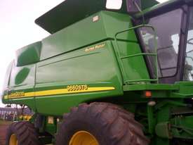 JOHN DEERE 9660, COMBINE HARVESTER - picture2' - Click to enlarge