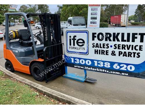 Toyota current model forklift as new condition this machine has really low hours