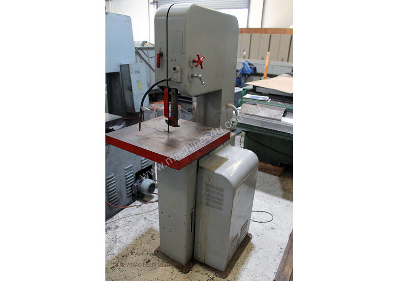 caption Doall ML Vertical Bandsaw