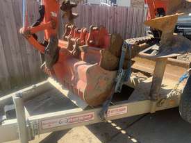 Kubota U25-3 with Trailer and accessories  - picture2' - Click to enlarge