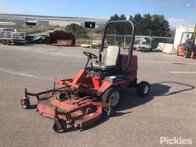 2013 Toro GroundMaster 328D - picture2' - Click to enlarge
