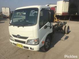 2014 Hino 300 616 - picture2' - Click to enlarge