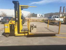 0.3T Battery Electric Order Picker - picture1' - Click to enlarge