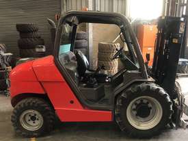 Manitou Rough terrain Forklift - picture0' - Click to enlarge