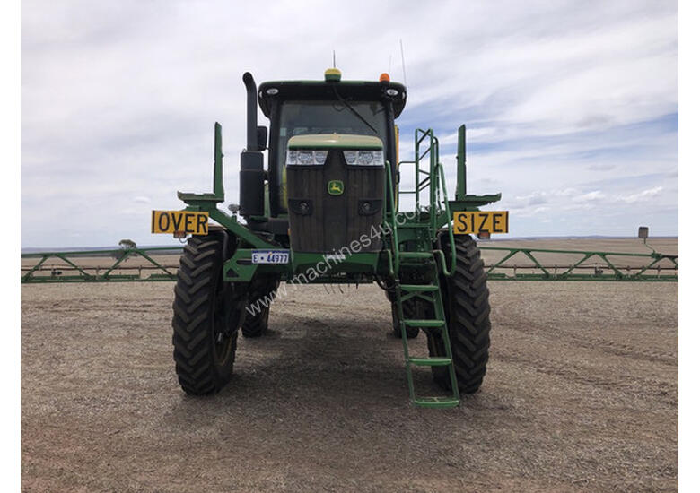 caption 2016 John Deere R4045 Sprayers