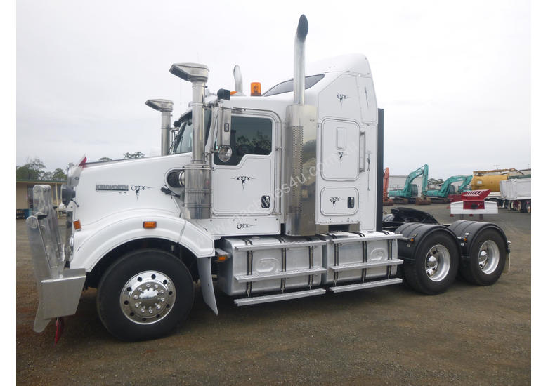 caption Kenworth T409SAR Primemover Truck