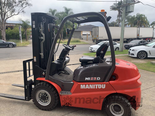 New 2.5 Tonne Manitou Forklift For Sale