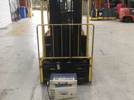 1.6T Battery Electric 3 Wheel Forklift - picture0' - Click to enlarge