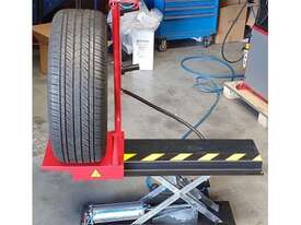 Wheel Balancer Wheel Lift | Suits Most Brands, Easy to Fit - picture0' - Click to enlarge