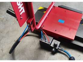 Wheel Balancer Wheel Lift | Suits Most Brands, Easy to Fit - picture1' - Click to enlarge