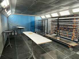 Spray Booth / Poly Booth - picture2' - Click to enlarge