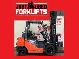 TOYOTA 8FG25 61640 2.5 TON 2500 KG CAPACITY LPG GAS FORKLIFT 4500 MM 2 STAGE - picture0' - Click to enlarge