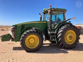 John Deere 8260r FWA Cab - picture2' - Click to enlarge