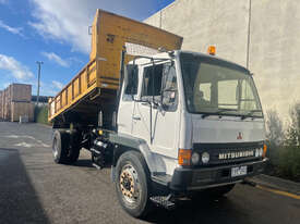 Mitsubishi FM557 Tipper Truck - picture0' - Click to enlarge