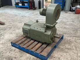 110 kw 140 hp 2200 rpm 440 volt 225 frame DC Electric Motor Unused - picture2' - Click to enlarge