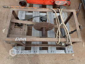 GARAGE FLOOR JACK & HOMEMADE ELECTRIC SAW - picture1' - Click to enlarge
