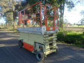 JLG 3246E2 Scissor Lift Access & Height Safety - picture0' - Click to enlarge