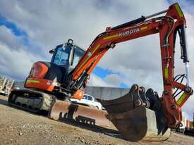 KUBOTA U48-4 5T EXCAVATOR WITH FULL CAB, HITCH, BUCKETS AND 1560 HOURS - picture1' - Click to enlarge