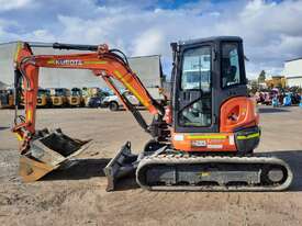 KUBOTA U48-4 5T EXCAVATOR WITH FULL CAB, HITCH, BUCKETS AND 1560 HOURS - picture0' - Click to enlarge