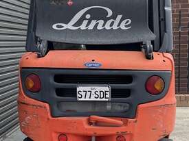 Linde LPG Container Mast Low Hours - picture2' - Click to enlarge