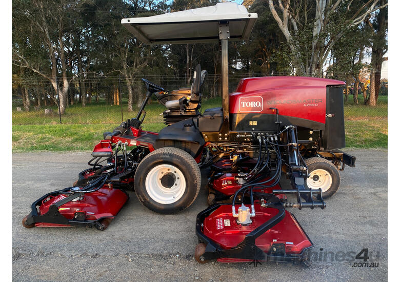 caption Toro Groundsmaster 4700D Wide Area mower Lawn Equipment