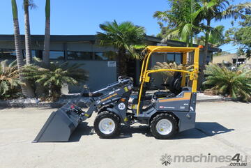 W10 COMPACT ARTICULATED MINI LOADER