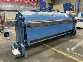 Australian Made 2500mm x 2.5mm Semi Hydraulic Folder - 2500mm Long Volt - picture1' - Click to enlarge