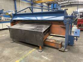 Australian Made 2500mm x 2.5mm Semi Hydraulic Folder - 2500mm Long Volt - picture2' - Click to enlarge