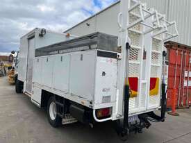 Isuzu FRR500 Service Truck - picture2' - Click to enlarge