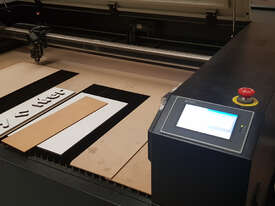 Laser cutter 100watt Co2 - picture0' - Click to enlarge