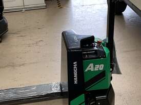 Brand New Hangcha Lithium Pallet Truck - picture2' - Click to enlarge