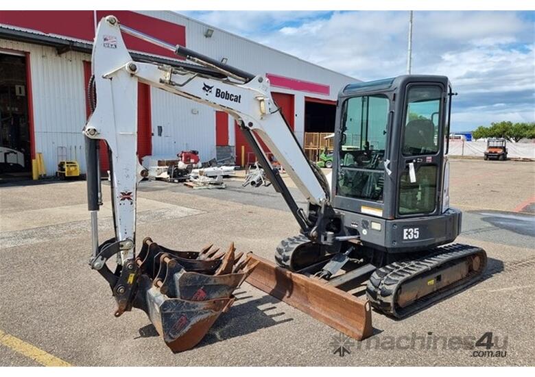 Used 2012 Bobcat E35 Excavator in , - Listed on Machines4u