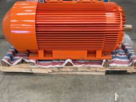 630 kw 850 hp 6 pole 994 rpm 415 volt 450L frame IP66 Mining CMG Model PPA450L-125 AC Electric Motor - picture0' - Click to enlarge