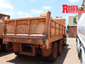 MITSUBISHI FN600 FUSO TIPPER - picture2' - Click to enlarge