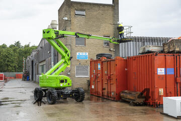 Nifty HR15 Hybrid 4x4 Self-Propelled Boom Lift - low weight and easy to manoeuvre