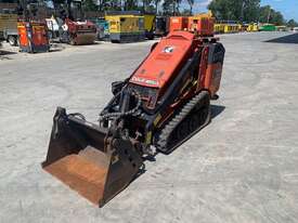 2017 DITCH WITCH SK600 MINI LOADER U4318 - picture2' - Click to enlarge