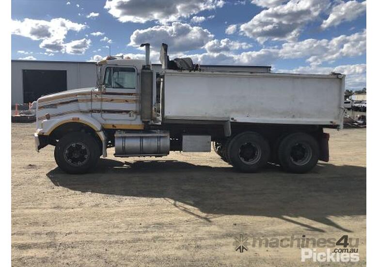 caption 1994 Kenworth T450