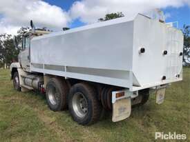 1995 Freightliner FL112 - picture0' - Click to enlarge