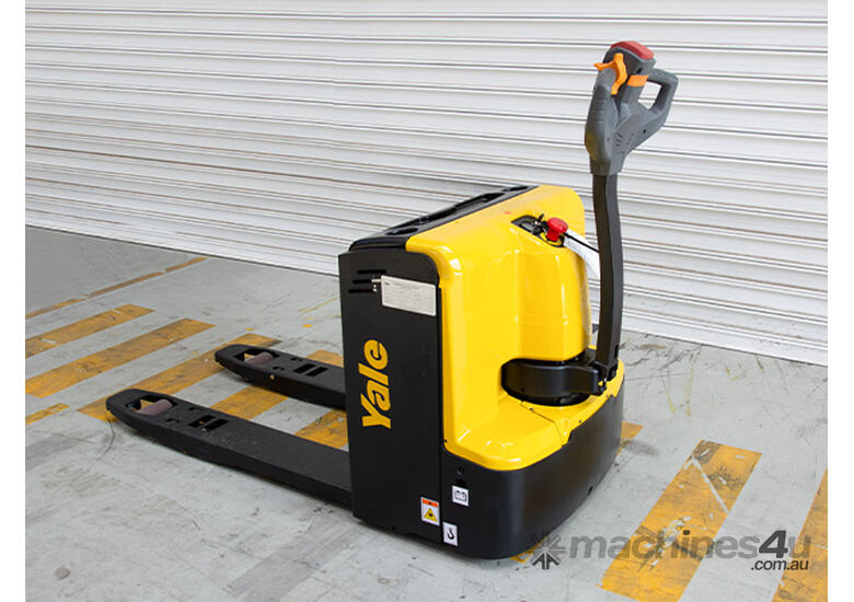 caption Yale MP20KUX Electric Walkie Pallet Truck