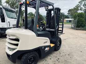 Crown 3.5t Forklift NXD35 - 3.3L Diesel 4.7m Triplex Puncture Proof Tyres Full Warranty - picture0' - Click to enlarge