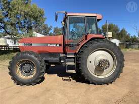 Case IH 8950 Magnum - picture2' - Click to enlarge